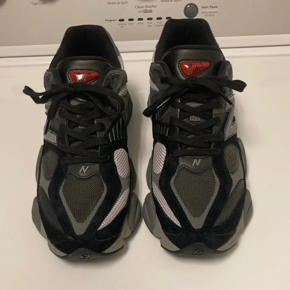 Black and Gray 9060 Sneakers - Picture 2 of 9